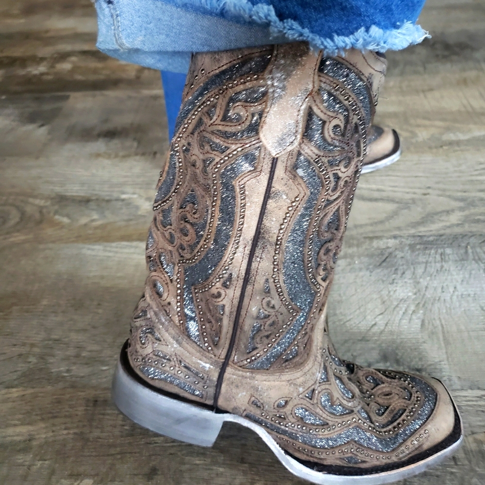 Corral boots